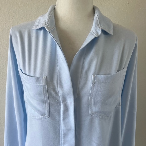 Cloth & Stone blue  Button Down Frayed Hem Shirt Sz S - Picture 8 of 8